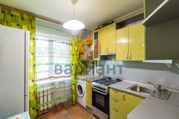 
   Продам 3-комнатную, 60 м², Фугенфирова ул, 11

. Фото 1.