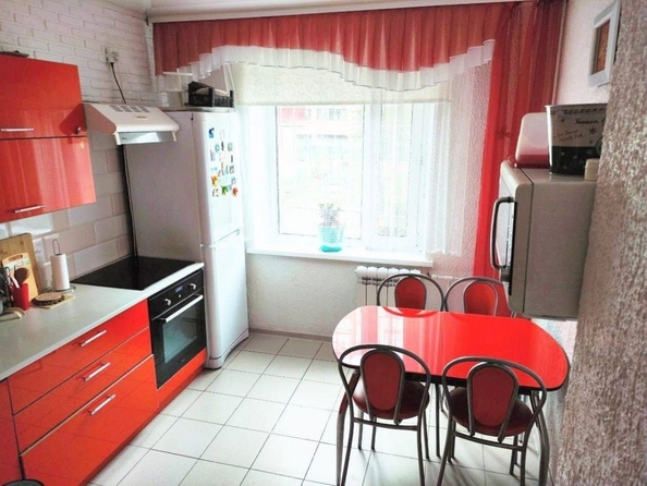 
   Продам 3-комнатную, 70.9 м², Ватутина ул, 24/1

. Фото 1.