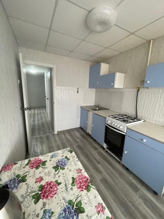 
   Продам 3-комнатную, 57.6 м², 60 лет Октября ул, 4

. Фото 1.