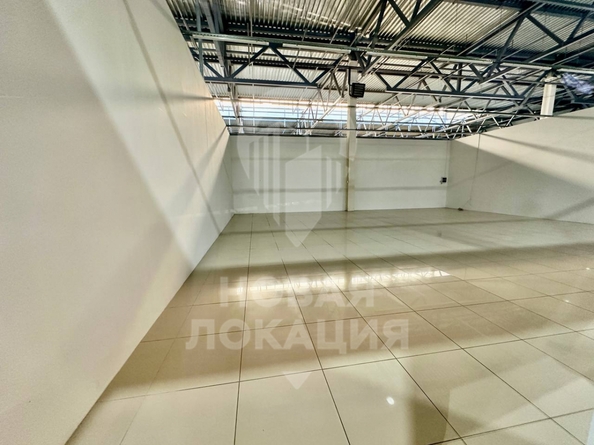 
   Сдам торговое помещение, 1000 м², Комарова пр-кт, 13В

. Фото 11.