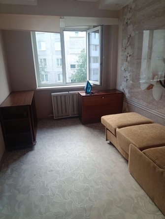 
  Сдам в аренду 4-комнатную квартиру, 69 м², Омск

. Фото 6.