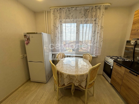 
  Продается 1-комн. квартира, 37.3 м², Северная 33-я ул, д. 122
. Фото 2.