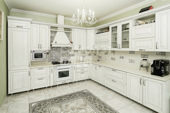 
  Продается дом, 325.1 м², Омск
. Фото 5.