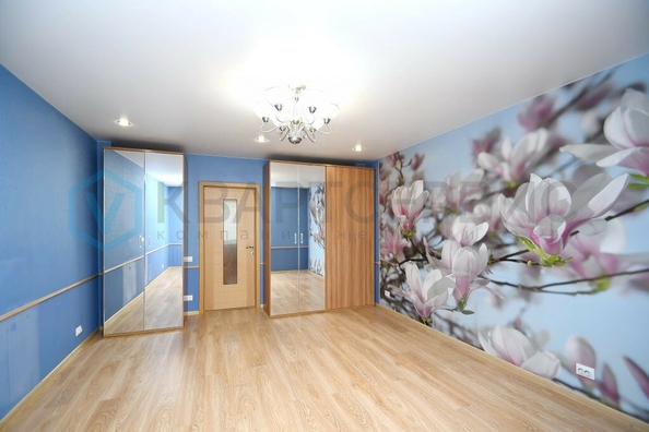 
  Продается 4-комн. квартира, 111.3 м², Арнольда Нейбута ул, д. 14
. Фото 5.