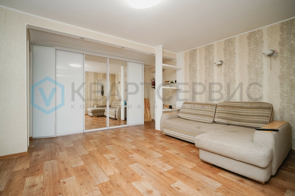 
  Продается 3-комн. квартира, 69.5 м², Блюхера ул, д. 26
. Фото 2.
