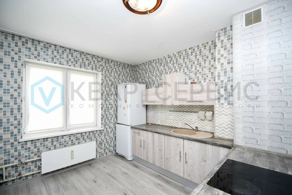
  Продается 3-комн. квартира, 79 м², Космический пр-кт, д. 14Бк4/1
. Фото 3.
