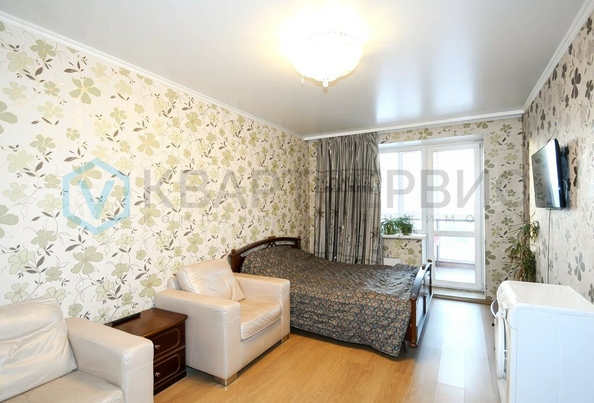 
  Продается 2-комн. квартира, 55.1 м², 25 лет Октября ул, д. 15
. Фото 2.