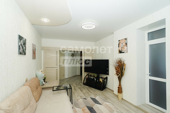 
  Продается 2-комн. квартира, 56.8 м², Светловская ул, д. 6
. Фото 2.