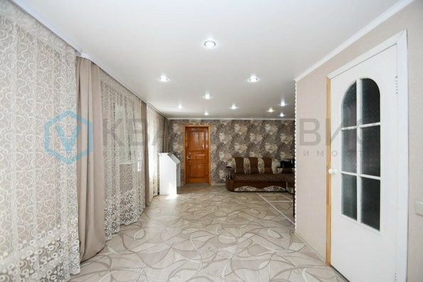 
  Продается дом, 102.9 м², Омск
. Фото 2.