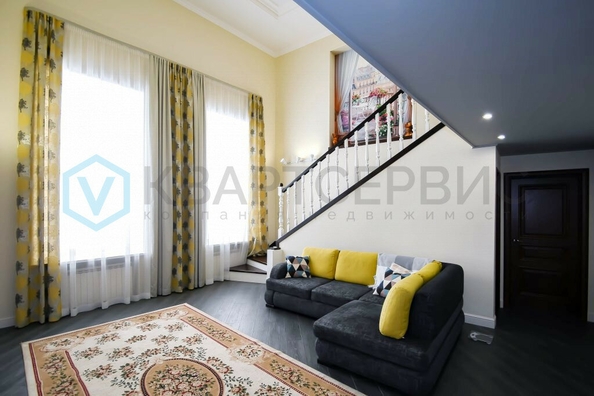
  Продается 4-комн. квартира, 225.7 м², Комарова пр-кт, д. 22
. Фото 4.