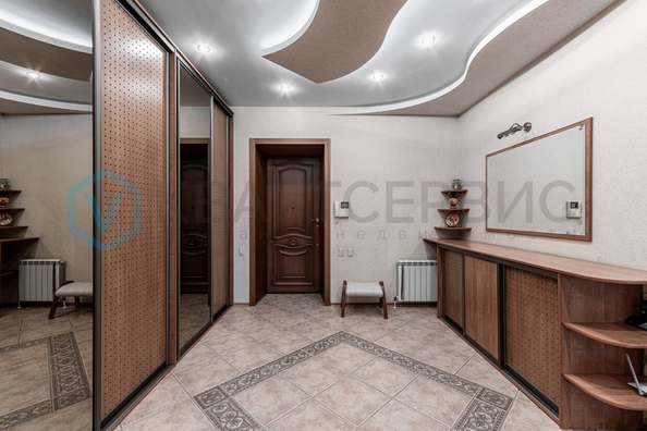 
  Продается дом, 341.8 м², Омск
. Фото 2.