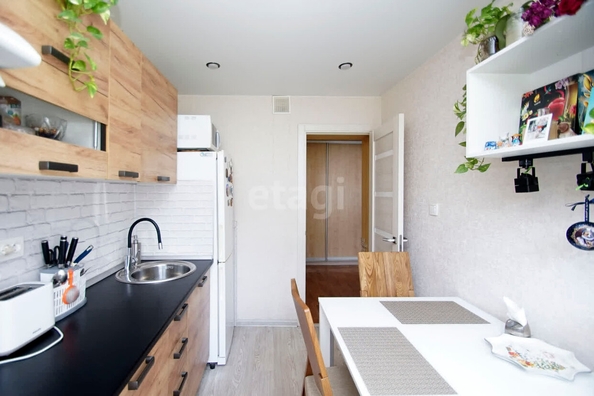 
  Продается 2-комн. квартира, 51.4 м², Волховстроя ул, д. 90
. Фото 4.