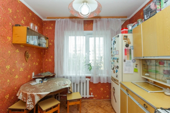 
  Продается 3-комн. квартира, 63.1 м², Лукашевича ул, д. 27
. Фото 2.