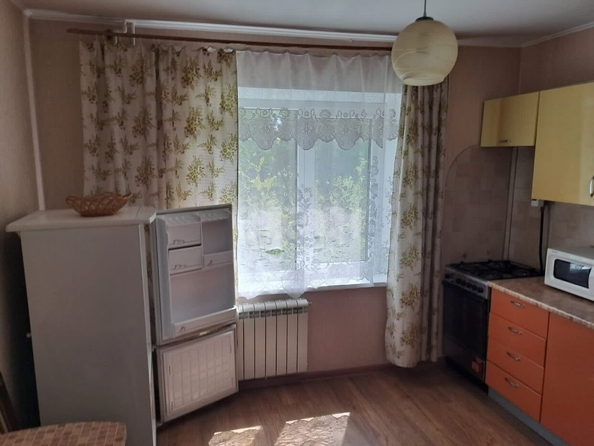 
  Продается 1-комн. квартира, 38 м², Космический пр-кт, д. 109
. Фото 2.