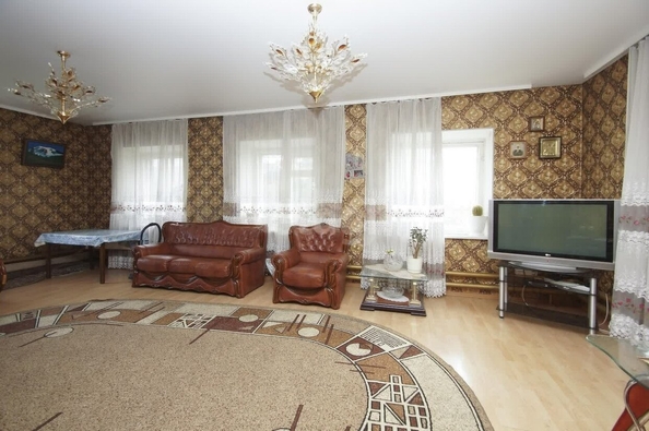 
  Продается дом, 184.5 м², Омск
. Фото 2.