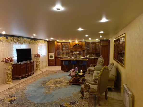 
  Продается дом, 284.4 м², Омск
. Фото 1.