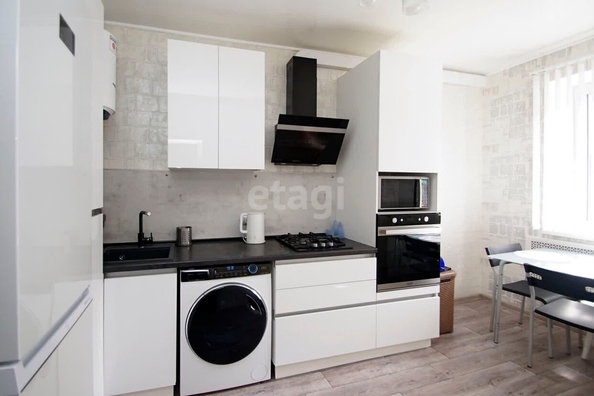 
  Продается дом, 76.7 м², Омск
. Фото 3.