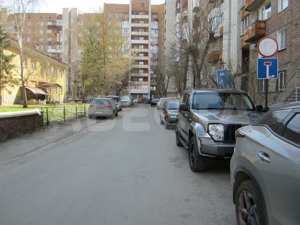 
  Продается 3-комн. квартира, 61.2 м², Красный Путь ул, д. 18
. Фото 3.