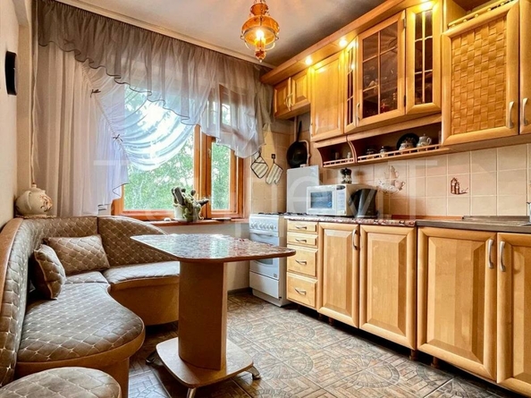 
  Продается 3-комн. квартира, 60 м², Бархатовой ул, д. 8
. Фото 4.