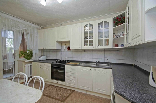 
  Продается 2-комн. квартира, 70.3 м², Хлебная ул, д. 17А
. Фото 3.