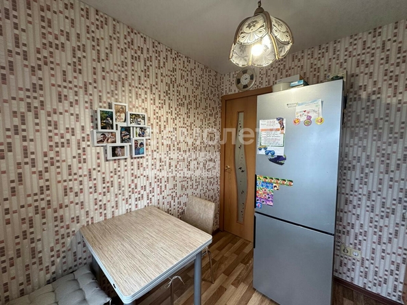 
  Продается 3-комн. квартира, 43.7 м², Нефтезаводская ул, д. 10
. Фото 2.