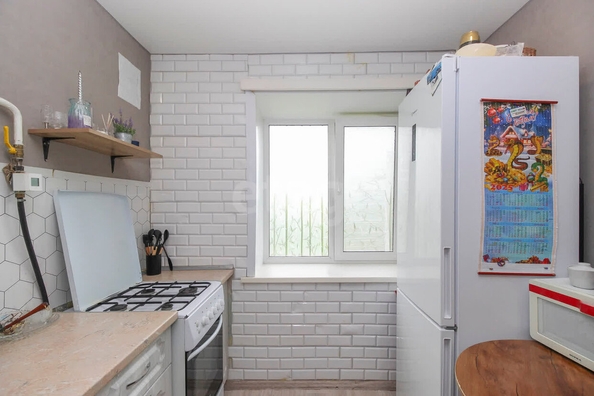 
  Продается 3-комн. квартира, 42 м², Кировская 8-я ул, д. 70
. Фото 2.