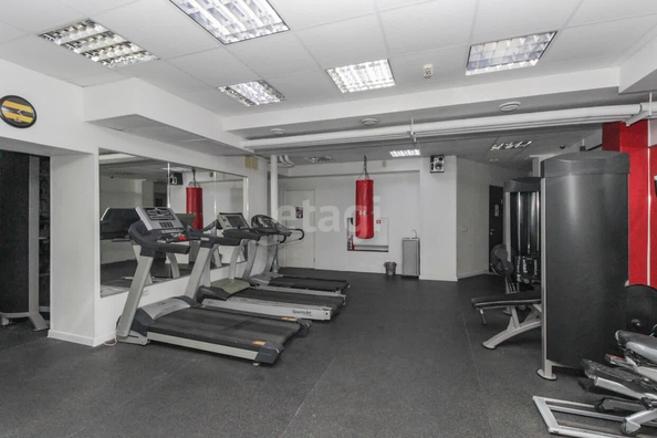 
  Продается универсальное помещение, 295 м², Перелета ул, д. 26
. Фото 1.