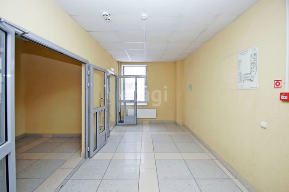 
  Продается офис, 28.4 м², Красный Путь ул, д. 101
. Фото 3.