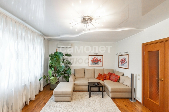 
  Продается 2-комн. квартира, 69.4 м², Омская ул, д. 109
. Фото 5.
