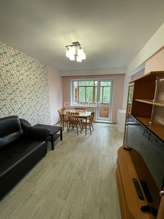 
  Продается 3-комн. квартира, 63.3 м², Малиновского ул, д. 11
. Фото 4.