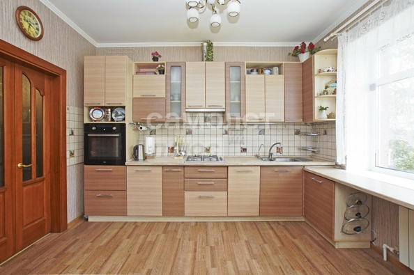 
  Продается дом, 268.3 м², Омск
. Фото 1.