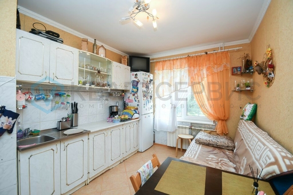 
  Продается 2-комн. квартира, 52 м², Маргелова ул, д. 355
. Фото 4.