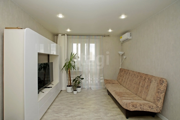 
  Продается 1-комн. квартира, 33.2 м², Осоавиахимовская ул, д. 181к3
. Фото 3.