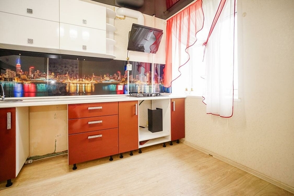 
  Продается 4-комн. квартира, 72 м², Железнодорожный 3-й пер, д. 11
. Фото 3.