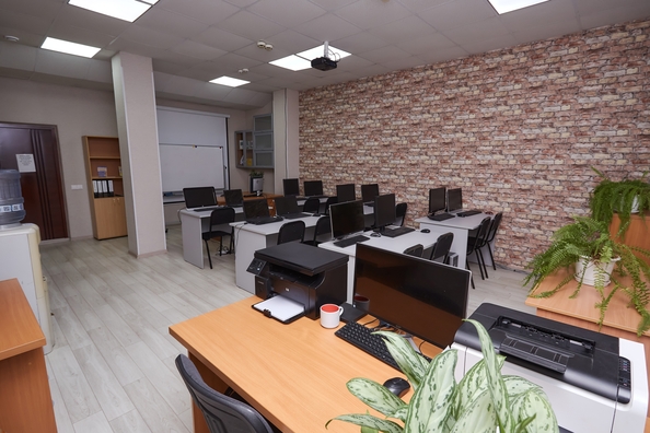 
  Продам офис 42.7 м². Фото 2.