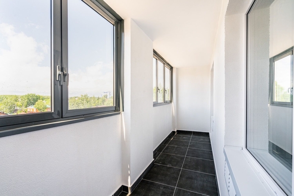 
   Продам 3-комнатную, 97.26 м², Аркадия Иванова ул, 21

. Фото 8.