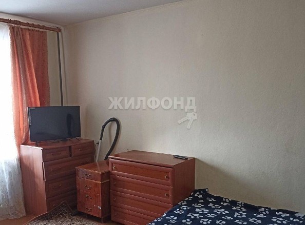 
   Продам 2-комнатную, 33 м², Иркутский тракт, 179/3

. Фото 1.