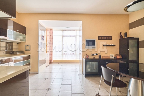 
   Продам 3-комнатную, 140 м², Затеевский пер, 8

. Фото 12.