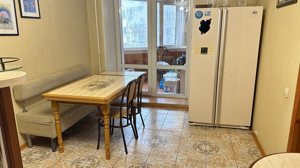 
  Продается 4-комн. квартира, 120 м², Беринга ул, д. 4/1
. Фото 1.