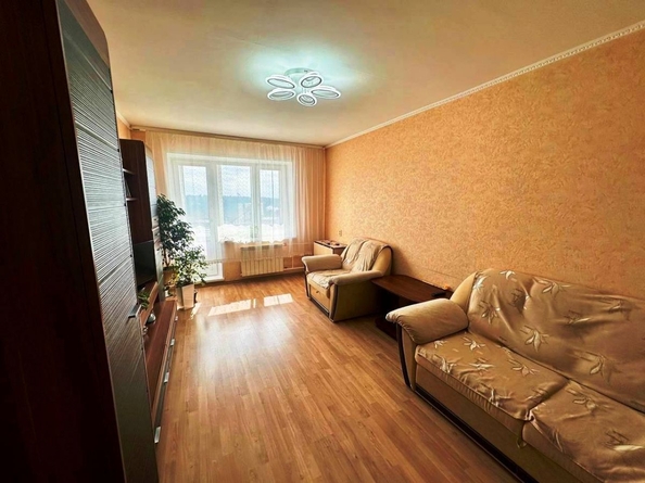 
   Продам 2-комнатную, 54 м², Елизаровых ул, 74

. Фото 1.