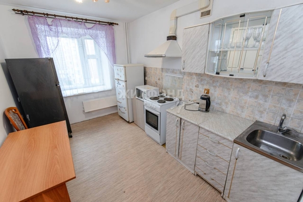 
   Продам 3-комнатную, 79.4 м², Сибирская ул, 115

. Фото 22.