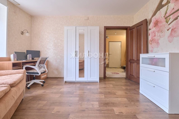 
   Продам 3-комнатную, 75 м², Ботанический пер, 16/3

. Фото 3.