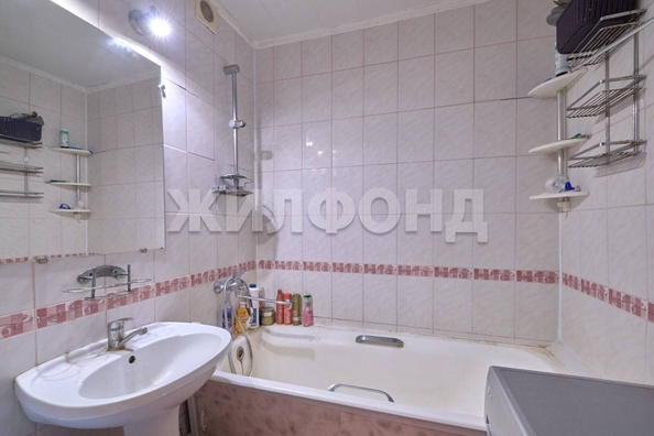 
   Продам 3-комнатную, 75 м², Ботанический пер, 16/3

. Фото 10.