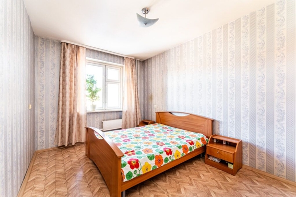 
   Продам 3-комнатную, 78 м², Ивана Черных ул, 18

. Фото 4.