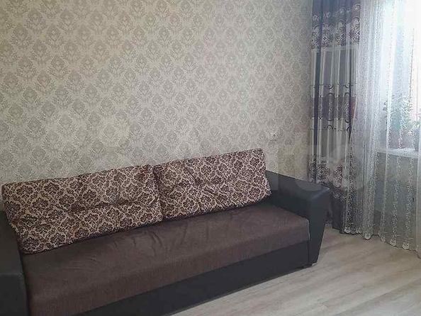 
   Продам 3-комнатную, 64 м², Алтайская ул, 132

. Фото 2.