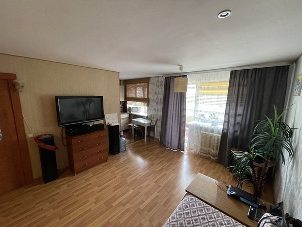 
  Продается 2-комн. квартира, 46.6 м², Репина ул, д. 15
. Фото 2.