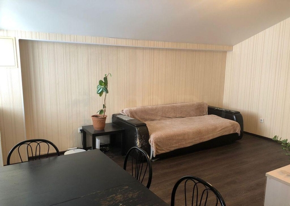 
  Продается 2-комн. квартира, 77 м², Богдана Хмельницкого пер, д. 12
. Фото 3.