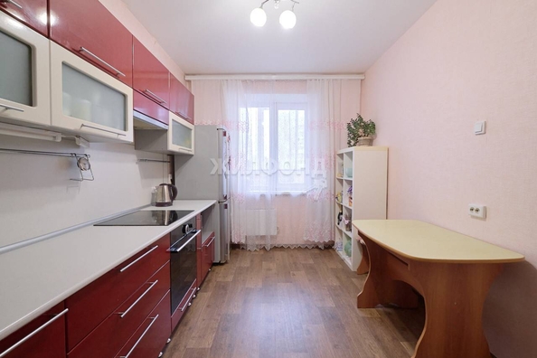 
   Продам 3-комнатную, 60.1 м², Обручева ул, 12Б

. Фото 10.