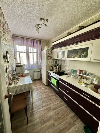 
   Продам 3-комнатную, 65 м², Иркутский тракт, 17

. Фото 2.