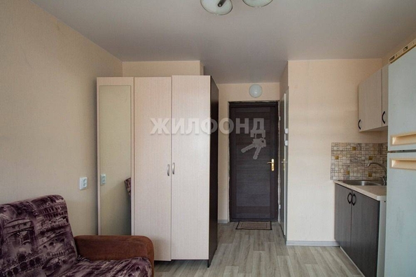 
   Продам секционку, 16 м², Елизаровых ул, 49

. Фото 4.